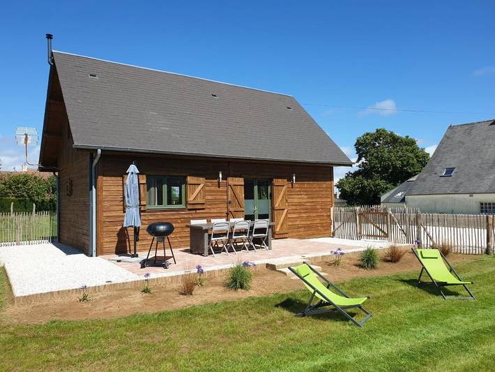 Location de vacances pour 4 personnes, avec jardin à Saint-Pierre-d'Arthéglise