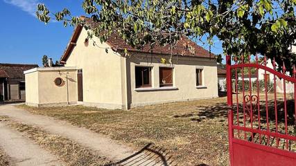 Gîte pour 6 personnes, avec jardin, animaux acceptés à Ménestreau-en-Villette