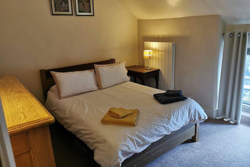 Cosy Cottage in the Beautiful Derbyshire Dales, Peak District in Winster, Derbyshire