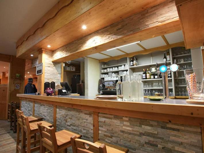 Hôtel pour 2 personnes, avec terrasse, animaux acceptés à Vassieux-en-Vercors - 2