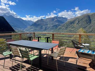 Maison de campagne pour 8 personnes, avec balcon et vue à Camparan