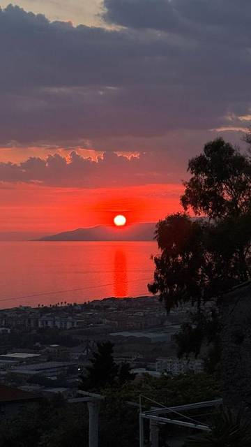 Chambre d’hôte pour 2 personnes, avec terrasse ainsi que vue et jardin, animaux acceptés à Praia a Mare