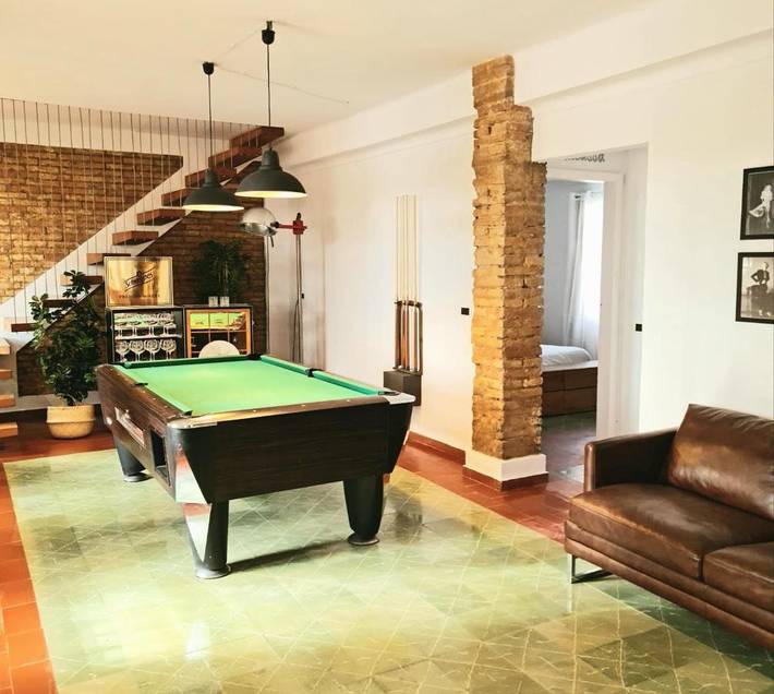 Chalet para 19 personas, con jardín y piscina - 1
