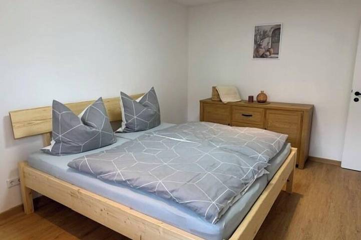Ganze Wohnung, Ferienwohnung Alpenrose, 60qm in Grabenstätt, Chiemsee