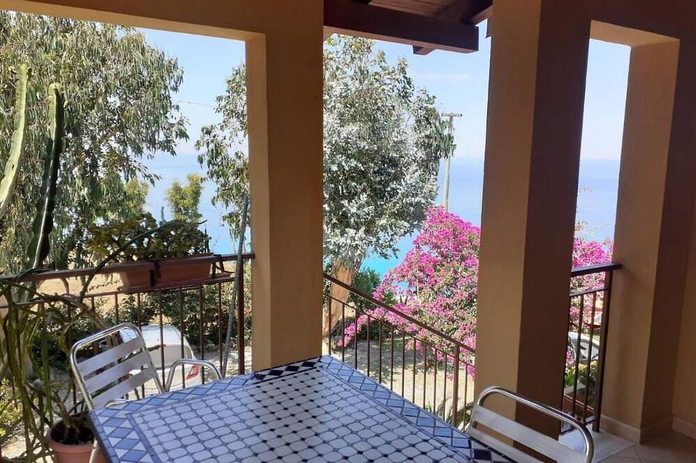 Appartamento intero, Villa Panorama Wohnung in privater Villa in Zambrone, Provincia di Vibo Valentia