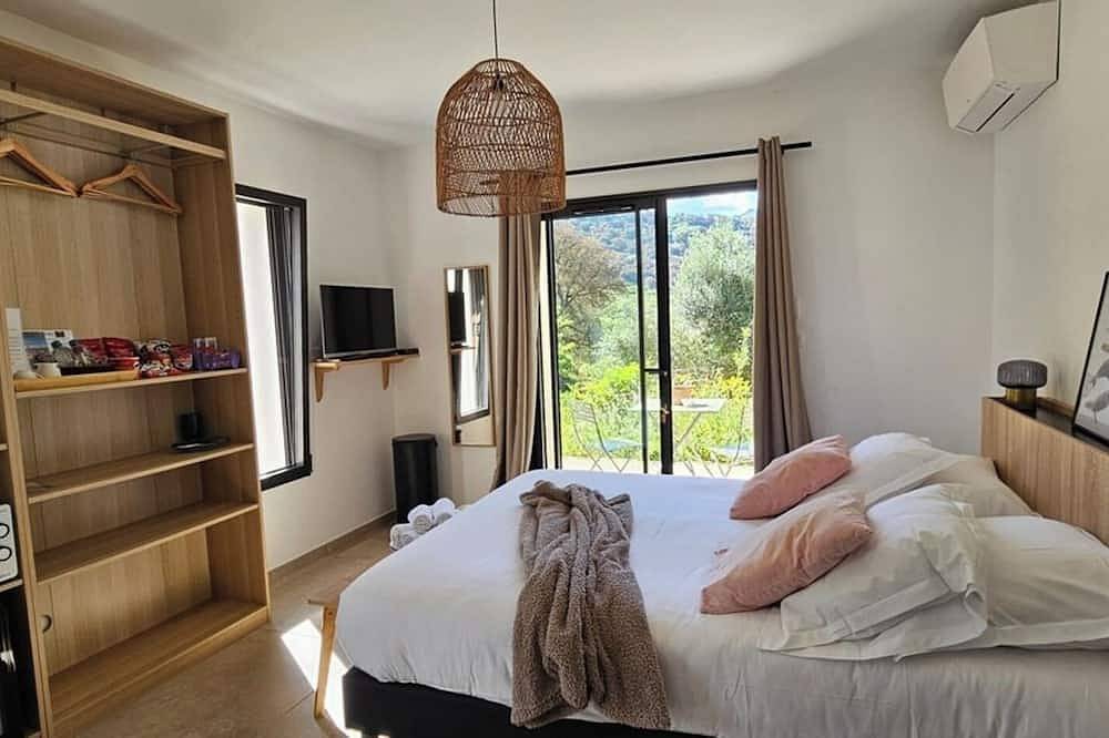 Hôtel/Résidence Casa Pian D'olmo, Suite Familiale \"Rizzanese\" in Olmiccia, Parc naturel régional de Corse
