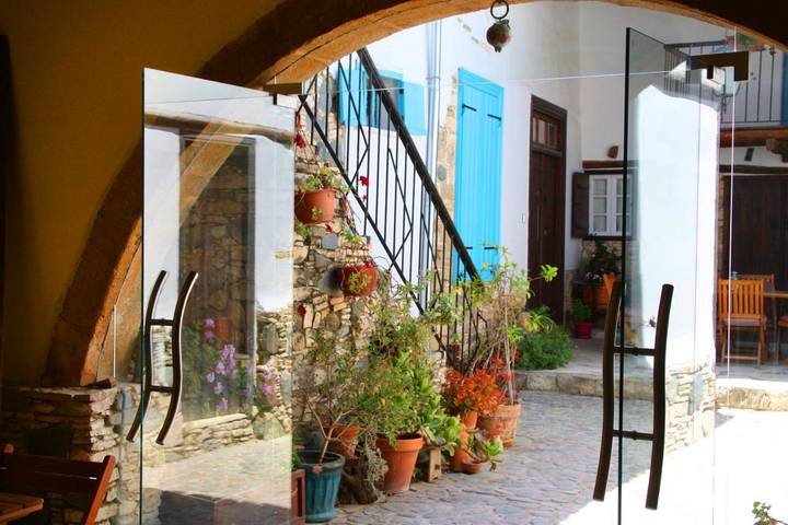 Alojamiento y desayuno para 2 personas, con jardín - 1