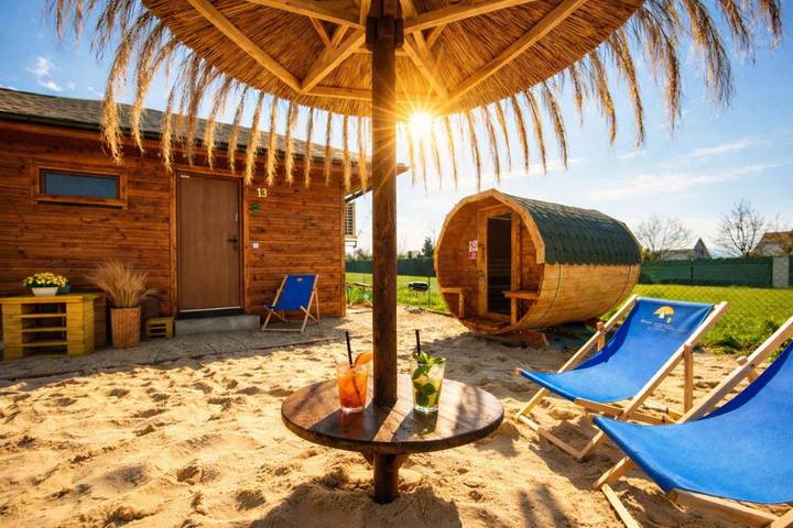 Apartament wakacyjny dla 4 osób, z widok na jezioro i sauna oraz ogród i widok, zwierzęta dozwolone w Zarzecze