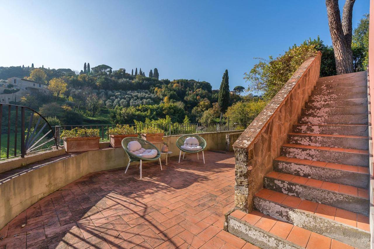 Private Jacuzzi - Villa Bellosguardo in Florence Historic Center in Florence city center, Florence
