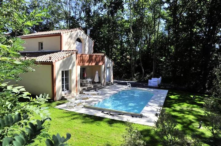 Location de vacances pour 8 personnes, avec piscine et terrasse, animaux acceptés à Pont-de-Larn - 2