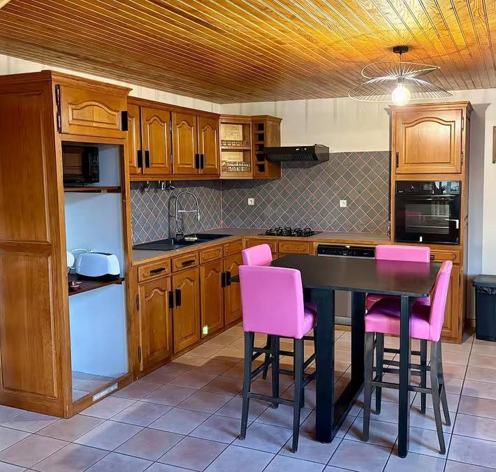 Gîte du Roc 8/10 personnes in Saint-Sauveur-de-Peyre, Peyre-en-Aubrac
