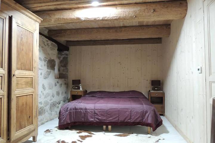 Location de vacances pour 10 personnes, avec terrasse et jardin à Champs-sur-Tarentaine-Marchal - 2