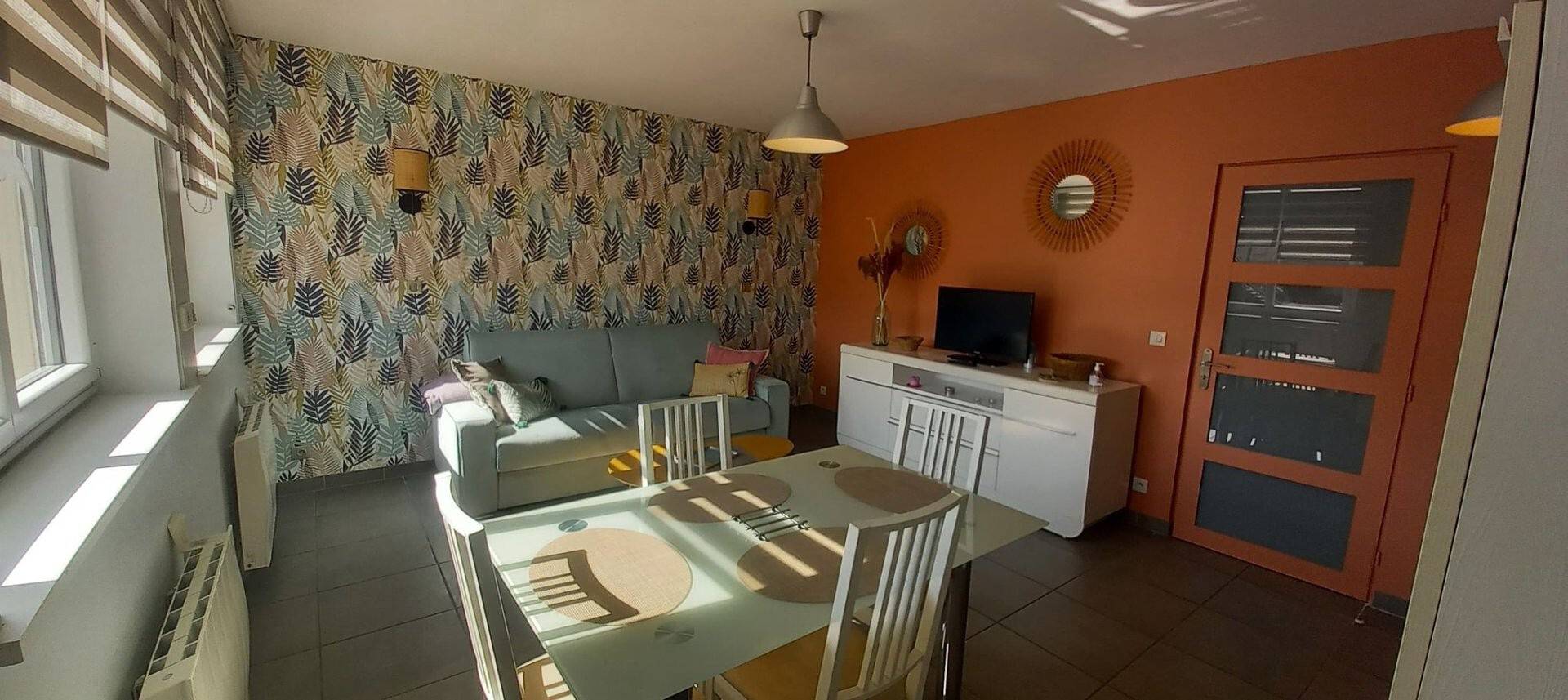 Entire apartment, 3* Gîte: Port & Beach, 50m from the Sea, South-Facing, Quiet Location in Fécamp, Le Havre region