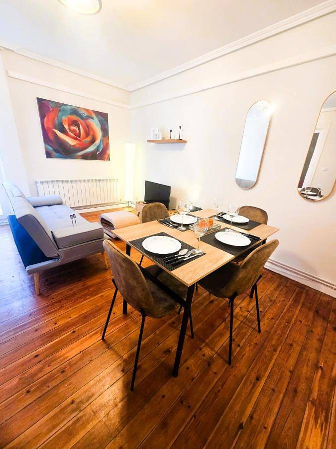 Apartamento para 4 personas, con balcón, Se admiten mascotas en Haro