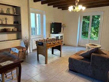 Gîte pour 12 personnes, avec jardin et vue à Biollet