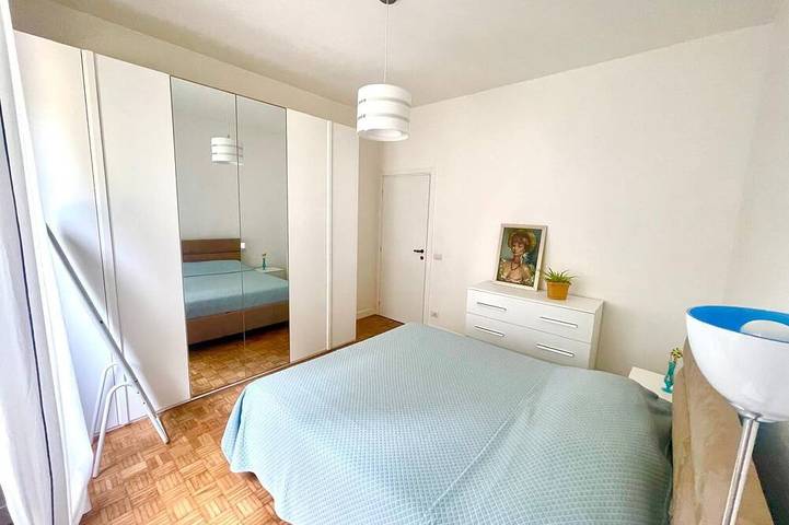 Ganze Wohnung, Cozy two-room apartment -- furnished, spacious and bright with easy parking in Gallarate, Varese Provinz