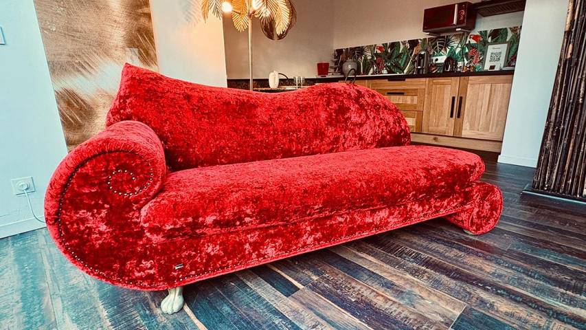 Location de vacances pour 2 personnes, avec jacuzzi ainsi que jardin et piscine à Semussac