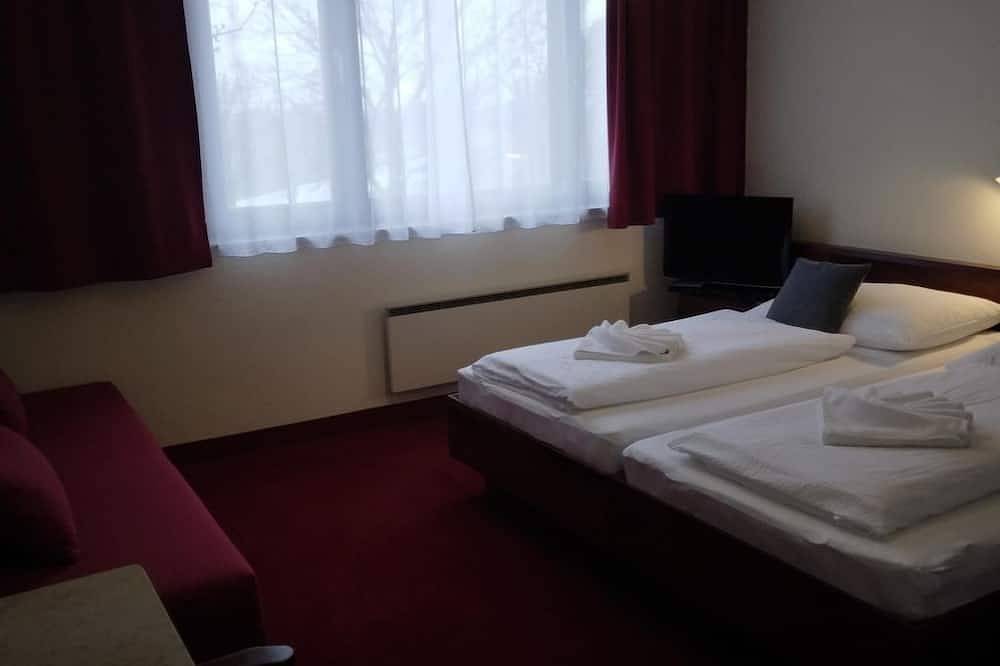 Ferienherbergen S. u. J. Zeisz - Doppelzimmer mit Dusche, Wc, 1-2 Nächte in Marktgemeinde Podersdorf am See, Neusiedlersee-Hügelland