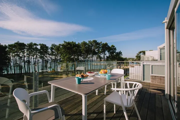 Ferienwohnung für 6 Personen, mit Garten und Ausblick sowie Pool und Kinderpool - 1