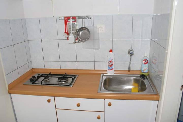 Appartement entier, Garçonnière avec la terrasse et la vue sur le mer Podgora, Makarska in Podgora (Split-Dalmatie), Makarska riviera