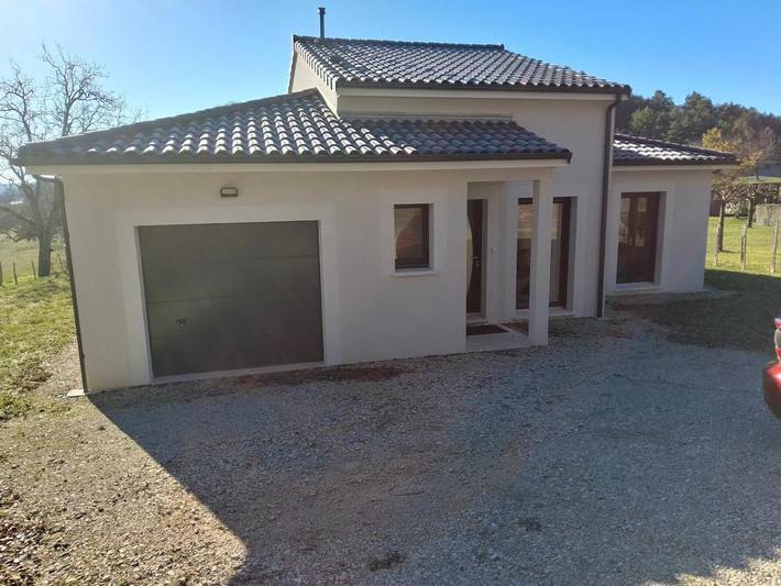 Location de vacances pour 6 personnes, avec vue et jardin à Beauregard-de-Terrasson - 2