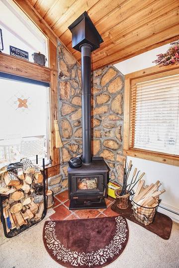 Log Cabin for 2 Guests in Arapaho National Forest, Colorado, Picture 2