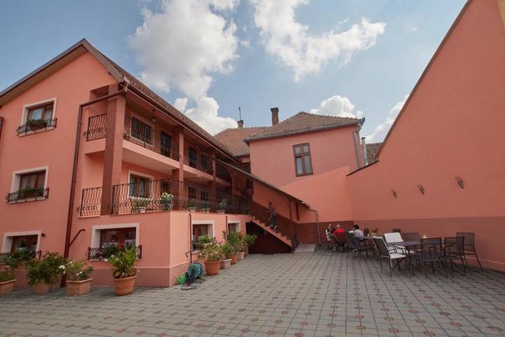 Maison d’hôte pour 4 personnes, avec jardin et terrasse à Sibiu - 4