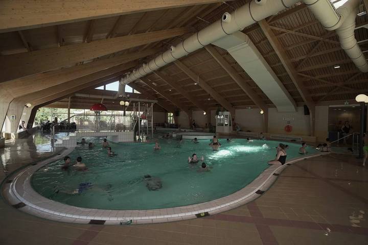 Wohnwagen für 6 Personen, mit Terrasse, mit Haustier in Saarburg und Umgebung - 4