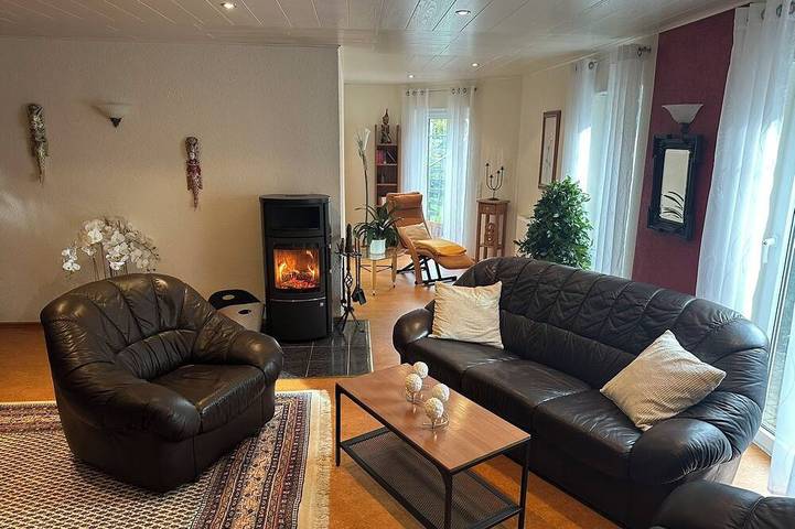 Ferienwohnung für 2 Personen, mit Garten und Balkon in Kronau