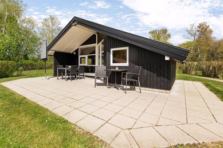 Ferienhaus für 6 Personen, mit Terrasse und Garten in Marielyst