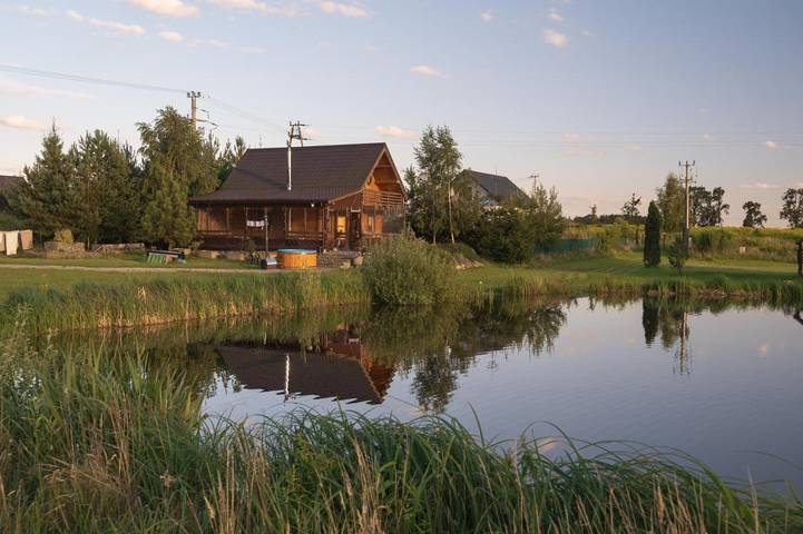Ferienhaus für 8 Personen, mit Ausblick und Seeblick sowie Terrasse, mit Haustier