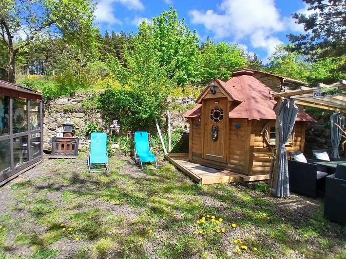Gîte pour 2 personnes, avec jardin et jacuzzi ainsi que terrasse et sauna à Laussonne