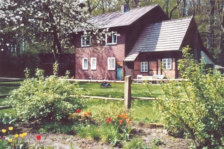 Ferienwohnung für 5 Personen, mit Terrasse und Garten in Hermannsburg