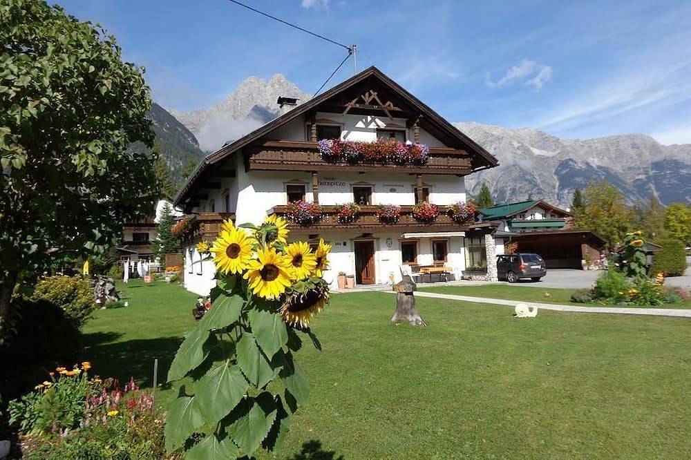 Ganze Wohnung, Hohe Munde, 1 Schlafraum, Dusche/Wc - Haus Ahrnspitze in Weidach, Leutasch