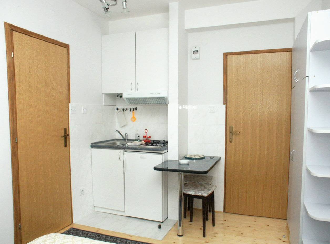 Ganze Wohnung, Studio Appartement am Strand Komiza, Vis As-2429-a in Komiza, Split-Dalmatien
