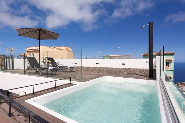 Ferienhaus für 4 Personen, mit Ausblick und Balkon sowie Pool