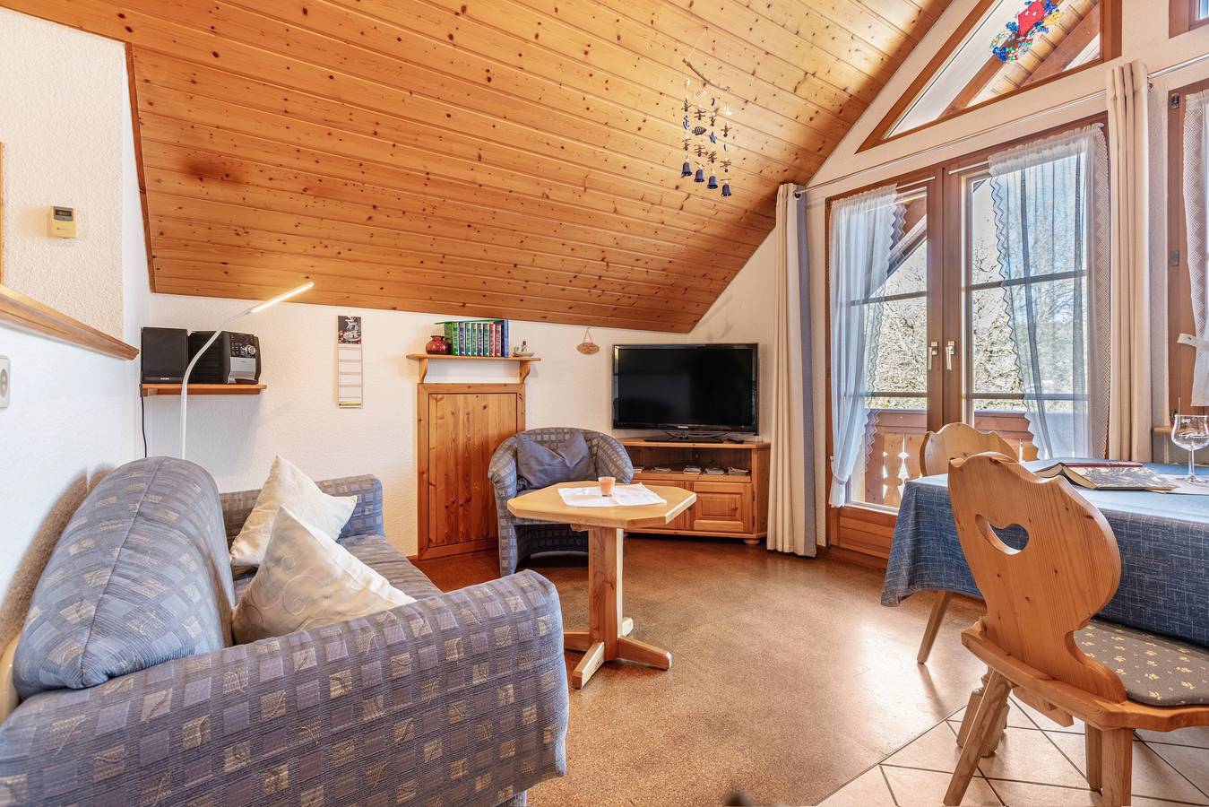 Ganze Wohnung, Ferienwohnung "Widercherie" mit Gemeinschaftsgarten, Balkon und Wi-Fi in Dachsberg, Südschwarzwald