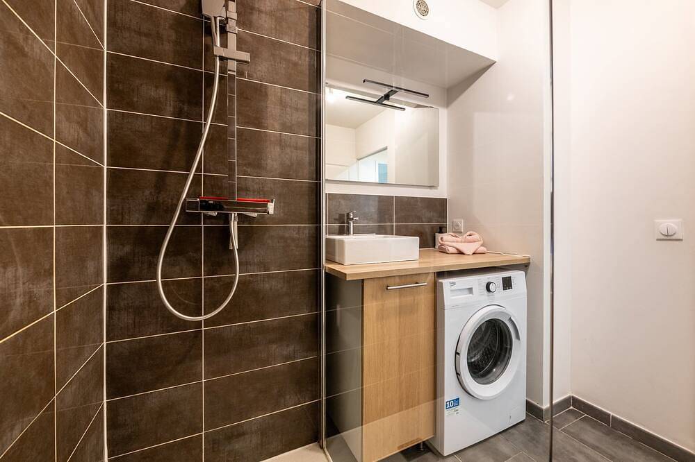 Entire apartment, Appartement idéal famille – Disney & parking in Bussy-Saint-Georges, Seine-et-Marne