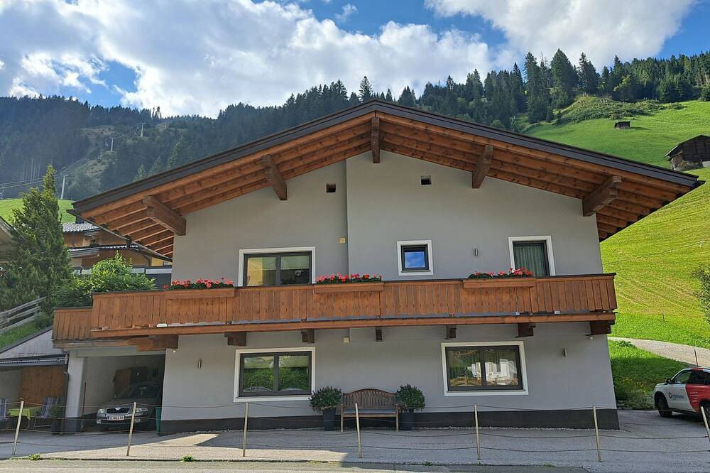 Ganze Wohnung, Haus Alina in Tuxer Alpen, Hintertux