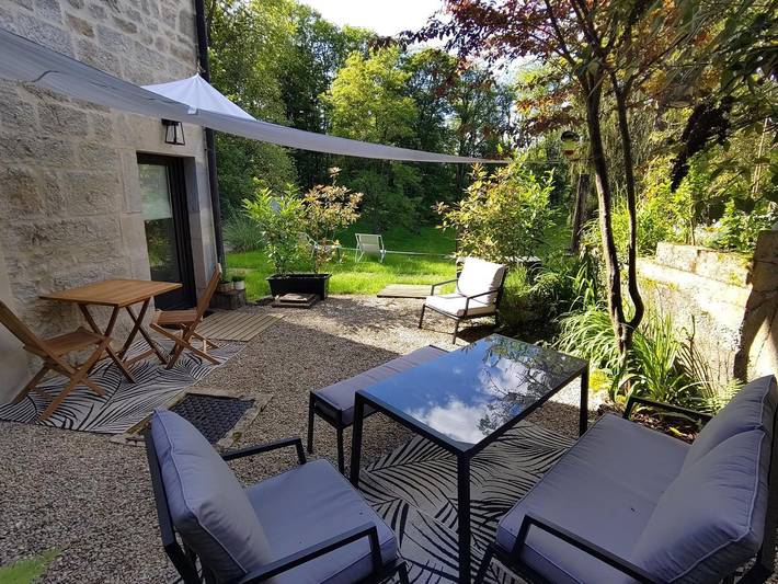Gîte pour 2 personnes, avec Terrasse et Jardin à Besançon
