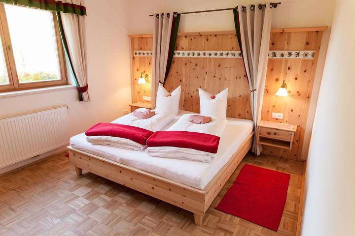 Bauernhaus für 4 Personen, mit Sauna und Ausblick sowie Garten, kinderfreundlich - 1