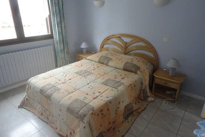 Location de vacances pour 9 personnes, avec jardin à Les Aires - 2