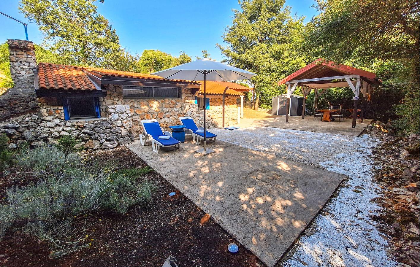 Ferienhaus für 4 Personen mit Terrasse in Risika, Krk