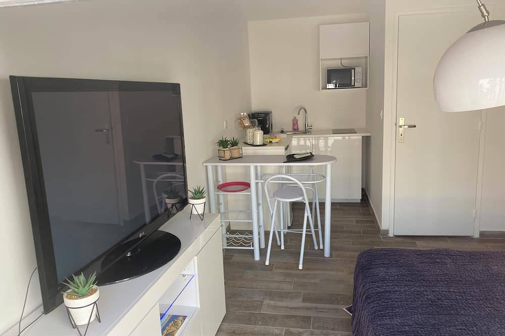Entire apartment, Studio Fait à Neuf Tout Confort in Sausset-les-Pins, Mediterranean Coast (France)