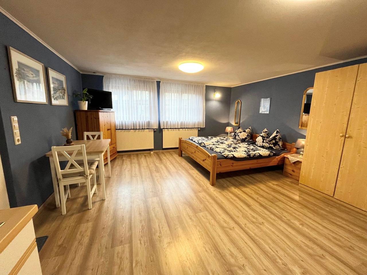 Ganze Ferienwohnung, Ferienzimmer Haus Barbara - Doppelzimmer mit Du/Wc in Allensbach, Landkreis Konstanz