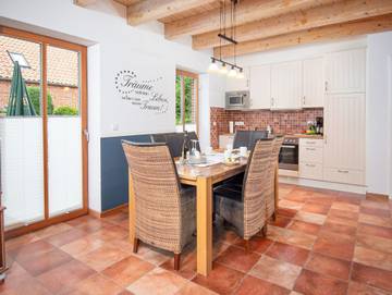 Ferienhaus für 6 Personen, mit Garten und Terrasse sowie Seeblick, kinderfreundlich in Landkreis Aurich