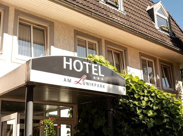 Hotel für 3 Personen, mit Terrasse und Ausblick in Hohen Neuendorf
