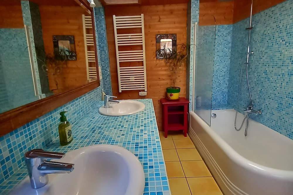 Maison en Pierre à 200 Mètres de la Plage in Île-Grande, Pleumeur-Bodou