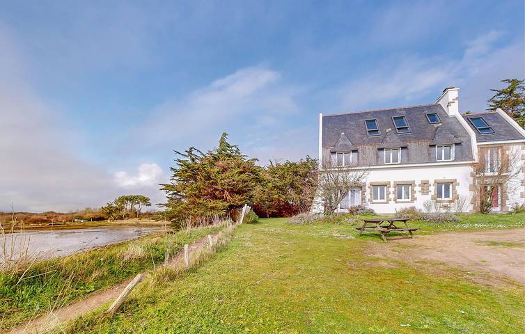 Gîte pour 4 personnes, avec Terrasse et Jardin à Locmariaquer