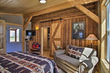 Chalet for 2 Guests in Custer Gallatin National Forest, Montana, Picture 2